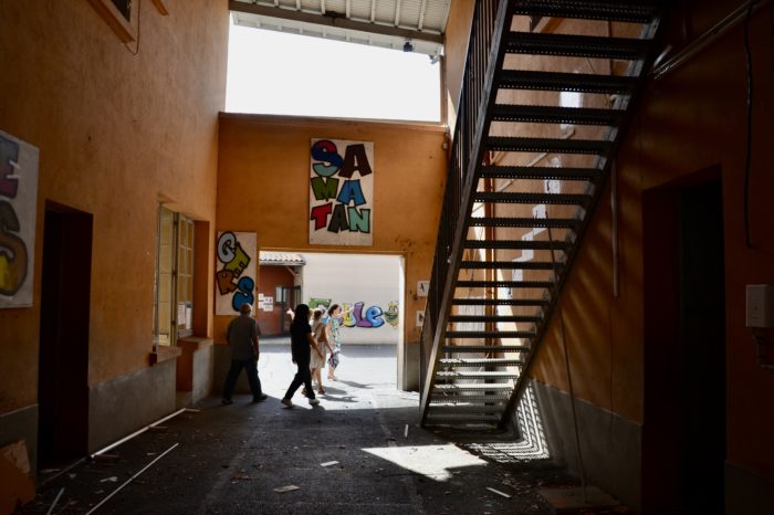 Visite10 école Chaze - Juillet 2024 - L'entrée 
de l'école élémentaire