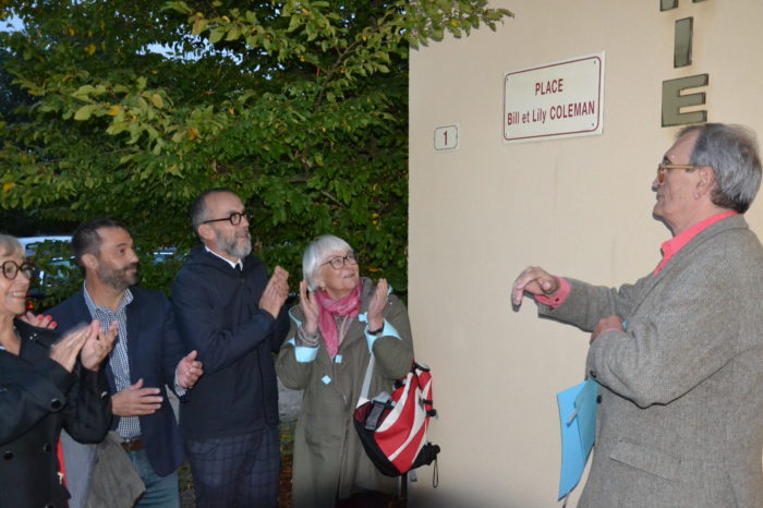 Cadeillan - octobre 2024 - Dévoilement de la plaque sous les yeux du président de la Communauté de communes, Hervé Lefebvre, et des conseillers départementaux, Yvette Ribe et Jean-Pierre Cot.
